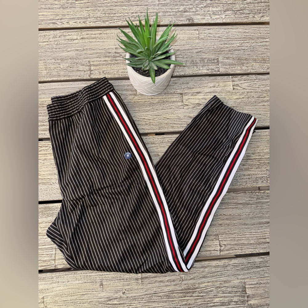 NWOT Women's Hollister Black Pin Striped Pants w/ Red & White Accents, Sz Medium